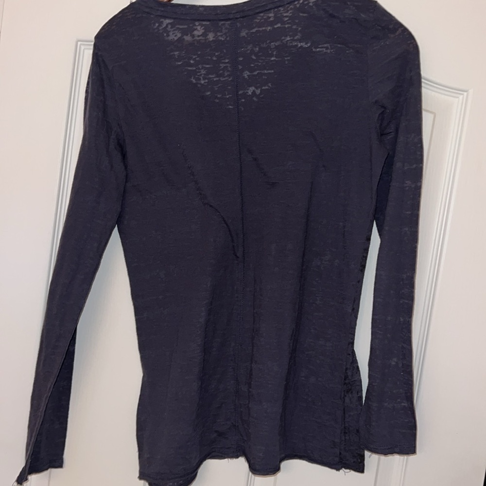 Rock & Republic Women's Size S Graphic Skulls Long Sleeve Shirt Purple Halloween - Picture 4 of 4